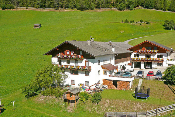 Our farm, Omesberger Hof in Neustift – a holiday in the Stubai Valley in Tyrol