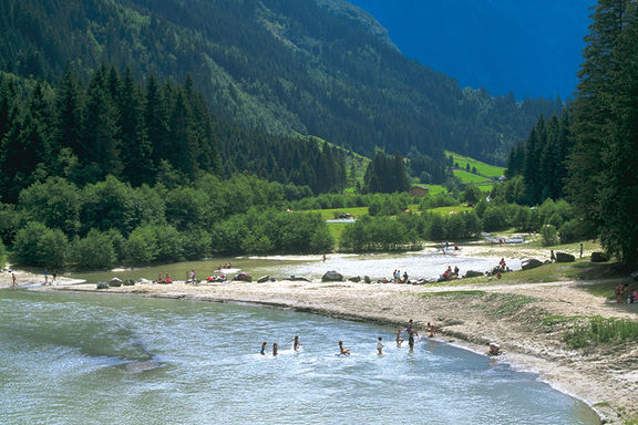 Swimming summer, Omesberger Hof in Neustift – a holiday in the Stubai Valley in Tyrol